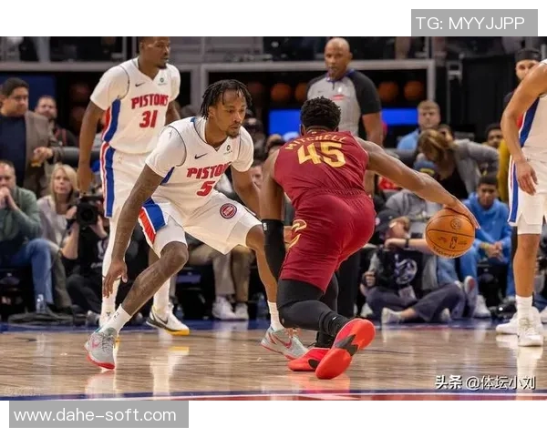 康宁汉姆单节17分三分雨打乱76人防守,主导比赛节奏逆转战局